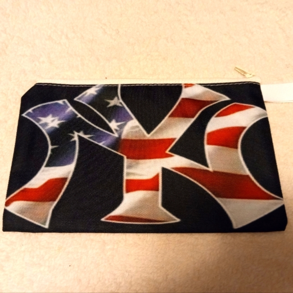 Yankees zipper pouch